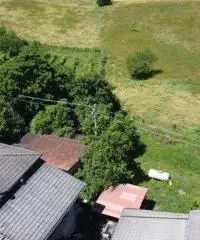 Casale in sassi risalente al 1500 con giardino