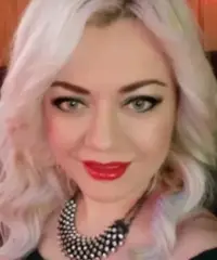 Curiosa di conoscere chi sa far sorridere Curiosa di conoscere chi sa far sorridere