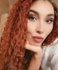Pronta a scoprire nuovi orizzonti insieme a te Pronta a scoprire nuovi orizzonti insieme a te
