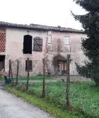 Casa indipendente a Lucca