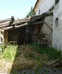 Stabile/Palazzo a Quarrata in provincia di Pistoia