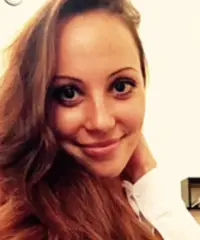 Intelligenza, ironia e tanta complicità Intelligenza, ironia e tanta complicità