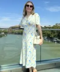 Cerco un gentiluomo moderno con un tocco di romanticismo Cerco un gentiluomo moderno con un tocco di romanticismo