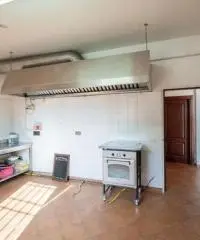 Rustico ristrutturato indipendente con parco a Fontanellato (PR)