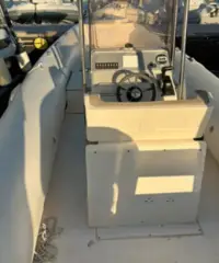 BWA 840+ Yamaha 200HP BWA 840+ Yamaha 200HP