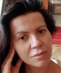 Cerco un gentiluomo moderno con un tocco di romanticismo Cerco un gentiluomo moderno con un tocco di romanticismo