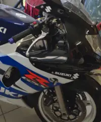 Suzuki GSX R 600 - 2003 Suzuki GSX R 600 - 2003