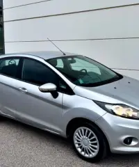 Ford Fiesta POCHI KM Ford Fiesta POCHI KM