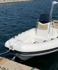 Gommone Mar Sea Comfort 100 con Suzuki 100 Gommone Mar Sea Comfort 100 con Suzuki 100