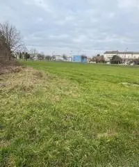 Rustico indipendente con stalla antica e giardino a Fontevivo