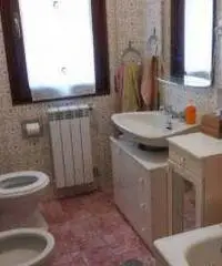 POSTO LETTO IN GRANDE CAMERA DOPPIA POSTO LETTO IN GRANDE CAMERA DOPPIA