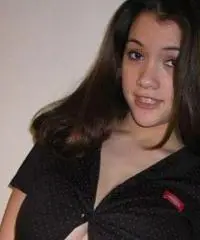 Donna sincera e onesta in cerca di un partner Donna sincera e onesta in cerca di un partner