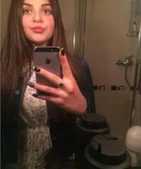 Sto cercando una, gentile, dolce, allegro, uomo amorevole intelligente Sto cercando una, gentile, dolce, allegro, uomo amorevole intelligente