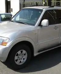 Mitsubishi Pajero 3.2 DI-D SW 5 posti Mitsubishi Pajero 3.2 DI-D SW 5 posti
