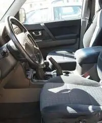 Mitsubishi Pajero 3.2 DI-D SW 5 posti Mitsubishi Pajero 3.2 DI-D SW 5 posti