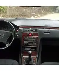 Mercedes classe E - Catanzaro