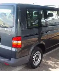 VOLKSWAGEN T5 TRANSPORTER 1.9 TDI 9 POSTI - Veneto VOLKSWAGEN T5 TRANSPORTER 1.9 TDI 9 POSTI - Veneto