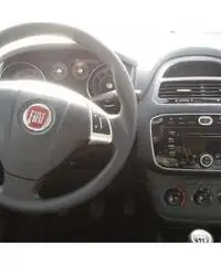 Fiat Punto 1.3 Mjt 75 Cv 5 porte Easy - Lecce Fiat Punto 1.3 Mjt 75 Cv 5 porte Easy - Lecce
