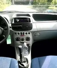 Fiat Punto 1.3 multijet - Catanzaro Fiat Punto 1.3 multijet - Catanzaro