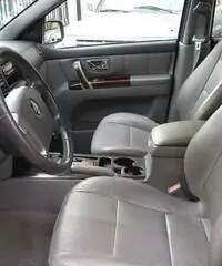 Kia Sorento 2.5 CRDi Cambio Automatico Autocarro 4 posti Kia Sorento 2.5 CRDi Cambio Automatico Autocarro 4 posti