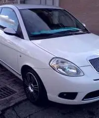 Lancia ypsilon 1.4cc - Modena Lancia ypsilon 1.4cc - Modena