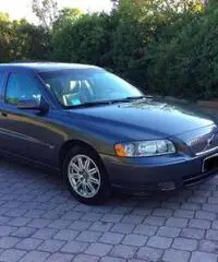 Volvo V70 2006 2.4 D5 20V (185CV) cat aut. Momentum - Livorno Volvo V70 2006 2.4 D5 20V (185CV) cat aut. Momentum - Livorno