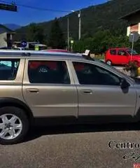 VOLVO XC 70 SW 4X4 CROSS COUNTRY D5 AWD 2.4 DIESEL - Varese VOLVO XC 70 SW 4X4 CROSS COUNTRY D5 AWD 2.4 DIESEL - Varese