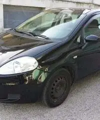 Grande punto 1.3 M-JET 16v 5 porte - Teramo Grande punto 1.3 M-JET 16v 5 porte - Teramo