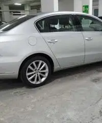 VOLKSWAGEN Passat 2.0 TDI 170CV DSG 4X4 High. Navigatore - Genova VOLKSWAGEN Passat 2.0 TDI 170CV DSG 4X4 High. Navigatore - Genova