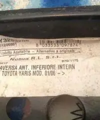 Traversa anteriore - Toyota Yaris dal 01/06 Traversa anteriore - Toyota Yaris dal 01/06