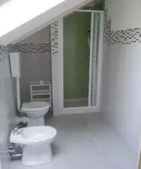 Appartamento mansardato vicino mare e stazione