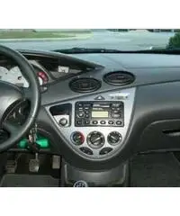 FORD FOCUS 1.6 Benzina Zetec Bari - Km.63.000 FORD FOCUS 1.6 Benzina Zetec Bari - Km.63.000