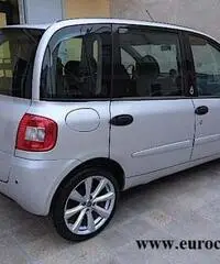 FIAT Multipla 1.9 Mjt 120cv Emotion FIAT Multipla 1.9 Mjt 120cv Emotion