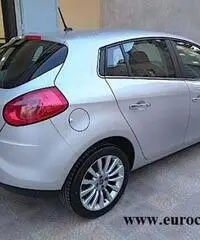 FIAT Bravo 1.6 Mjt 77kw 105cv Emotion E5 FIAT Bravo 1.6 Mjt 77kw 105cv Emotion E5