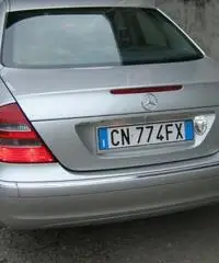 VENDO VETTURA MERCEDES E 220 CDI VENDO VETTURA MERCEDES E 220 CDI