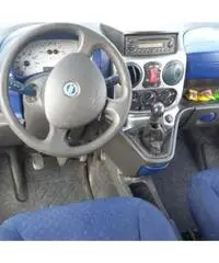Fiat doblo 1.9 jtd autocarro 5 posti Fiat doblo 1.9 jtd autocarro 5 posti