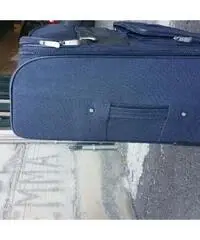 Trolley Roncato misura grande colore blu ottimo stato Trolley Roncato misura grande colore blu ottimo stato