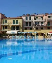 Vista fronte mare in residence con piscina Vista fronte mare in residence con piscina