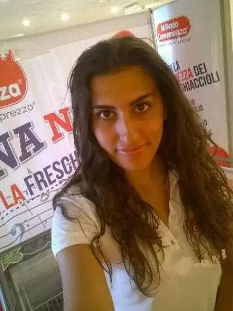 Commessa, hostess, babystter Commessa, hostess, babystter