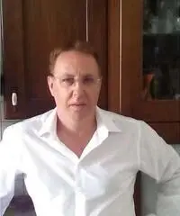 Signora 50 enne cercasi Signora 50 enne cercasi