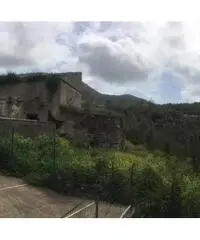 Arola: Vendita Multilocale da 130mq Arola: Vendita Multilocale da 130mq
