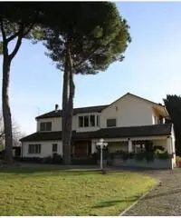 Rif: 365 - Villa in Vendita a Velletri Rif: 365 - Villa in Vendita a Velletri