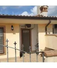RifITI 003-SU29/600 - Villa a schiera in Vendita a Pomezia - Pomezia centro di 70 mq RifITI 003-SU29/600 - Villa a schiera in Vendita a Pomezia - Pomezia centro di 70 mq