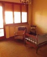 Vendita Cinque locali in Via Redipuglia Vendita Cinque locali in Via Redipuglia