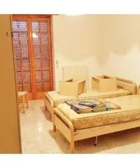 Casa singola angolare con box Casa singola angolare con box