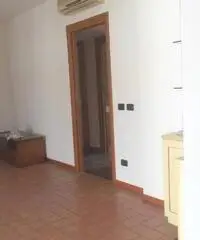 APPARTAMENTO di 3 vani e di 106 mq (GRUMELLO DEL MONTE) rif. 598 APPARTAMENTO di 3 vani e di 106 mq (GRUMELLO DEL MONTE) rif. 598