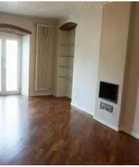 Centro citta', comodo trilocale ristrutturato Centro citta', comodo trilocale ristrutturato