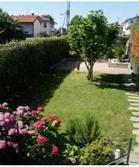 Osio sotto, indipendente villa a schiera Osio sotto, indipendente villa a schiera