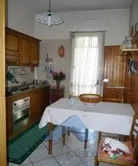 Seriate mercato -  appartamento 3 locali € 85.000 T3612H Seriate mercato -  appartamento 3 locali € 85.000 T3612H
