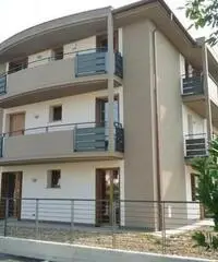 Seriate Trilocale con giardino € 195.000 T3321iH Seriate Trilocale con giardino € 195.000 T3321iH